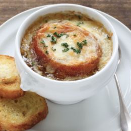 Receta de Sopa de Cebolla Gratinada
