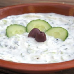 Receta de Tzatziki, Crema de Pepino perfumada