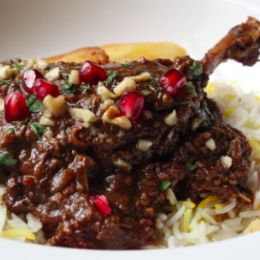 Receta de Pollo en salsa de Granadas y Nueces  