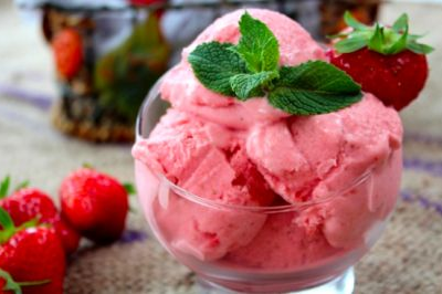 Receta de Helado Ligera de Fresas